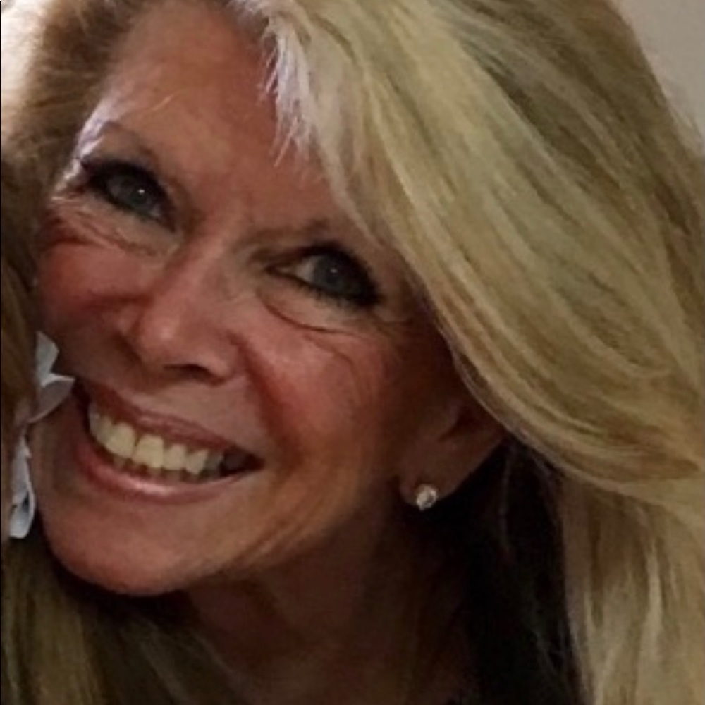 Meet your Posher, Joni